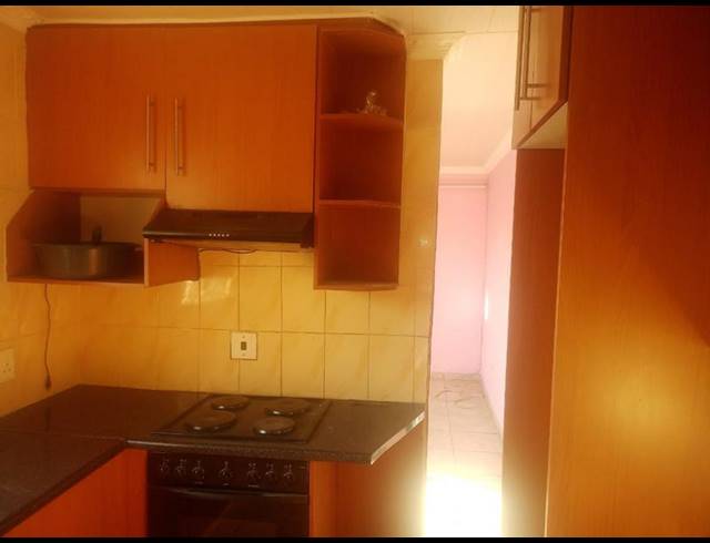 3 BEDROOM HOUSE FOR SALE IN PROTEA GLEN